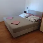 Apartament Lea *