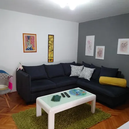 Lea Apartman