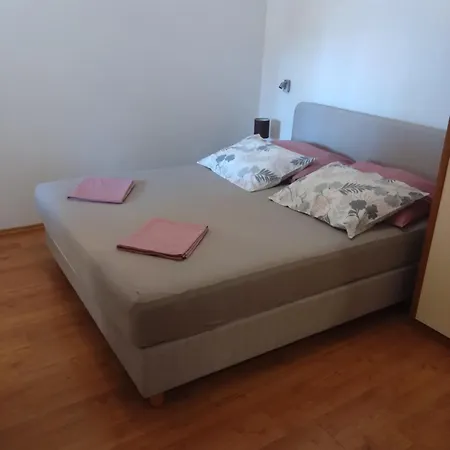 Apartament Lea *