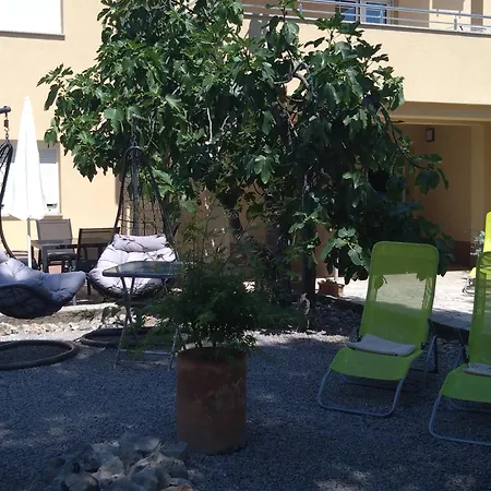 Lea Apartament *